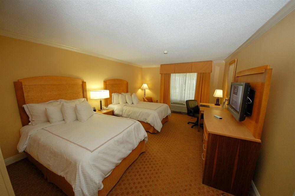 Richmond Inn & Suites Baton Rouge Room photo