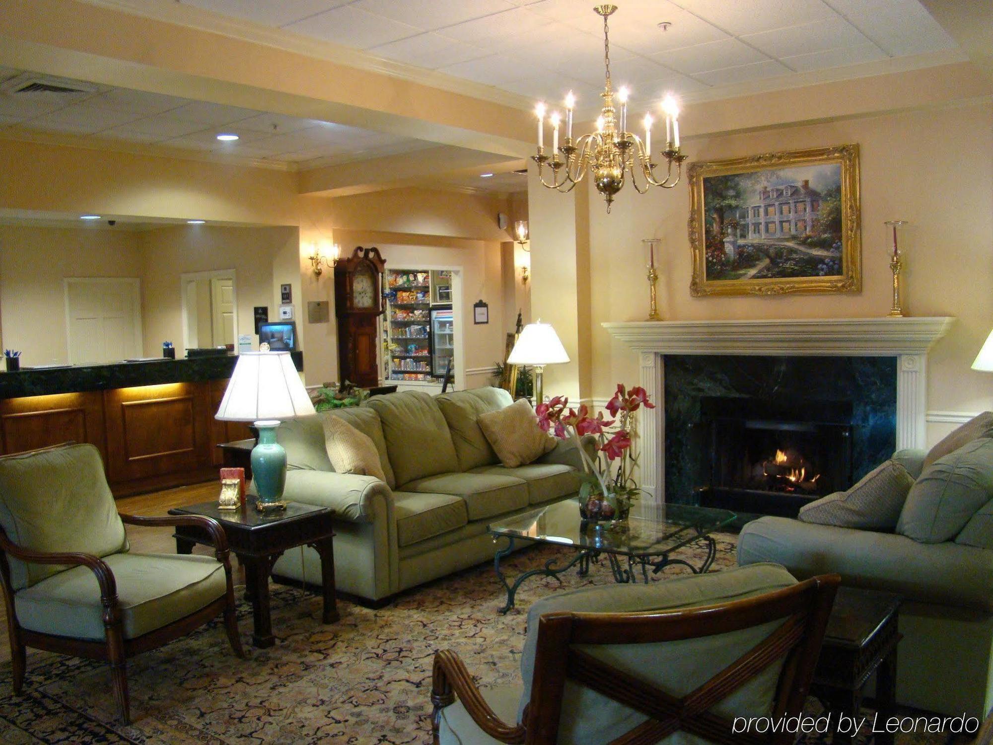 Richmond Inn & Suites Baton Rouge Interior photo